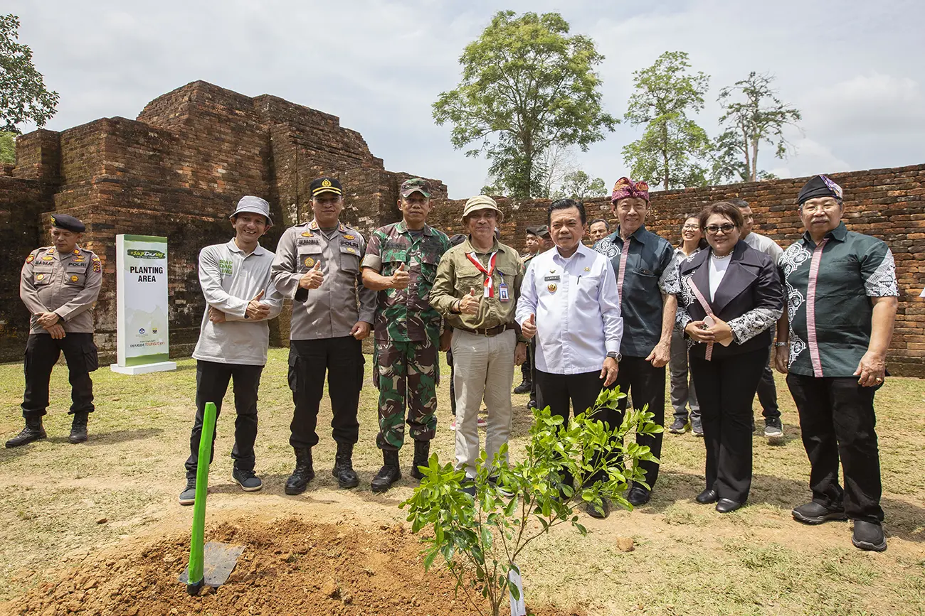 Melalui Siap Darling, Djarum Foundation Tanam 11.920 Pohon dan Semak  di Kawasan Percandian Muarajambi